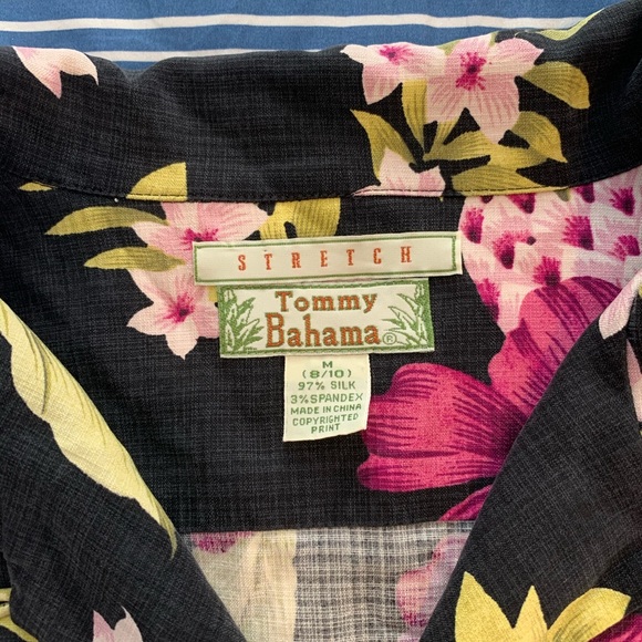 Tommy Bahama Hawaiian Shirt - Picture 3 of 5